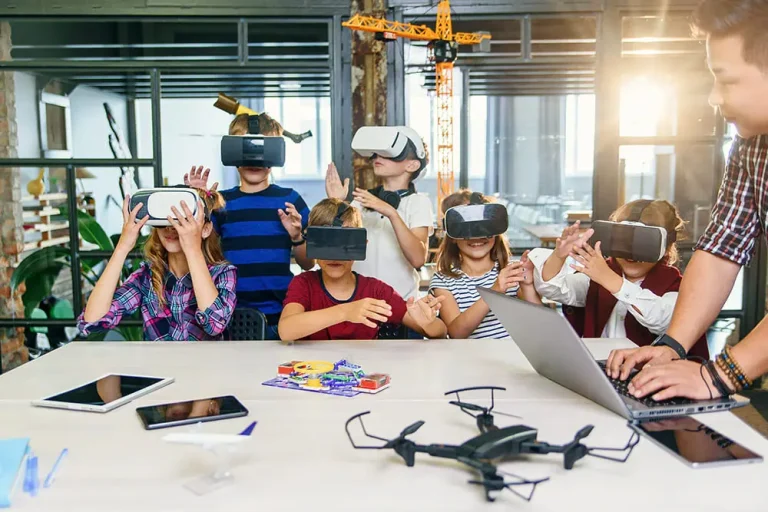 Educaţie & accesibilitate: cum AR/VR și tehnologia AI modelează şcoala viitorului Educaţie & accesibilitate