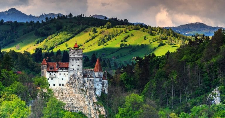 Castelul Bran și legendele lui Dracula Castelul Bran și legendele lui Dracula
