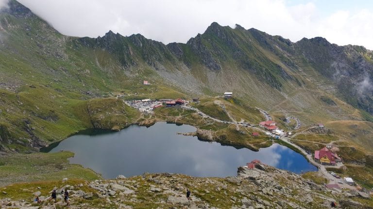 Lacuri glaciare din Carpați – trasee recomandate