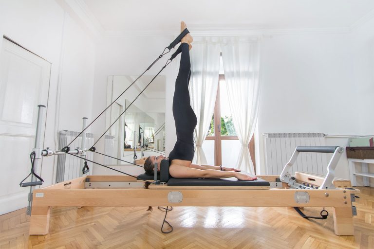 Pilates Reformer: fenomenul wellness care redefinește stilul de viață în 2026 pilates