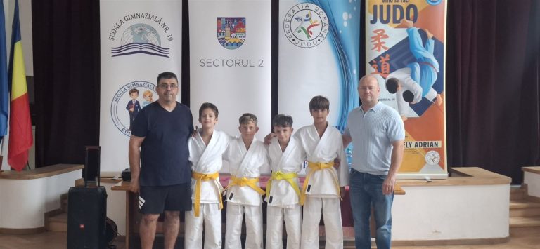 Decizia care nu se grăbește: o identitate vizuală aleasă într-o seară Sportivii ACS Motiuashi alaturi de antrenori la Scoala Gimnaziala nr. 39